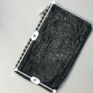 ZILLA Metallic Clutch Bag | BLACK / Silver Designer**